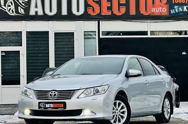 Седан Toyota Camry 2012 в Харкові