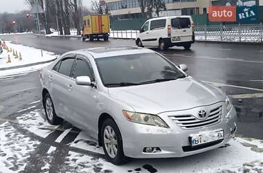 Седан Toyota Camry 2007 в Киеве