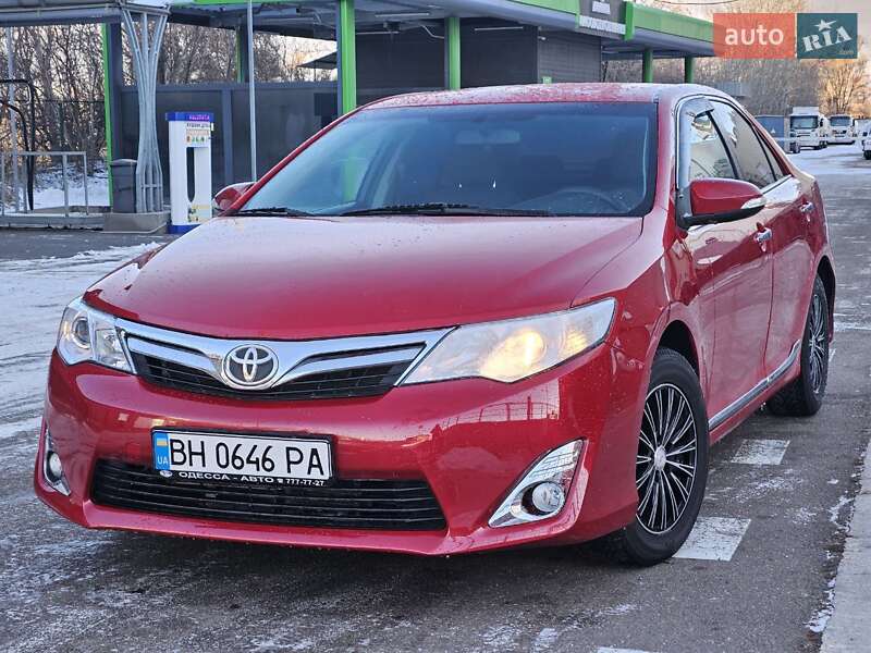 Toyota Camry 2015