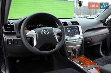 Седан Toyota Camry 2007 в Киеве