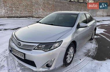 Седан Toyota Camry 2014 в Киеве