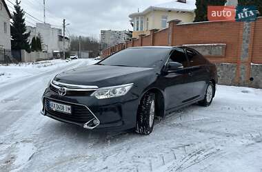 Седан Toyota Camry 2016 в Харькове