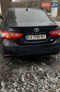 Седан Toyota Camry 2020 в Києві