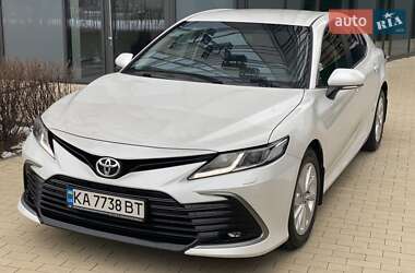 Седан Toyota Camry 2021 в Києві