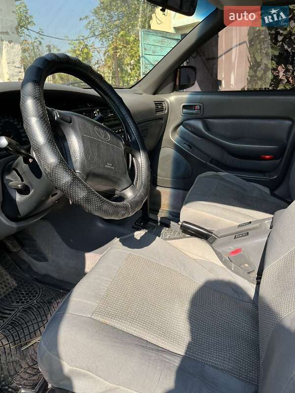 Седан Toyota Camry 1991 в 