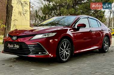 Седан Toyota Camry 2022 в Дніпрі