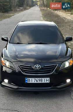 Седан Toyota Camry 2007 в Кременчуге