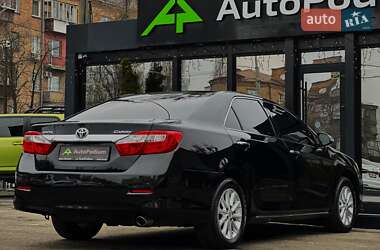 Седан Toyota Camry 2011 в Києві