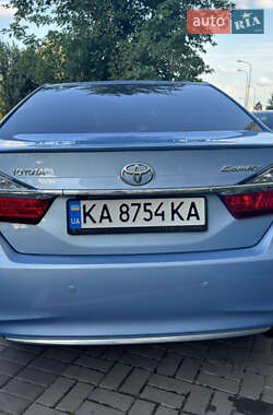 Седан Toyota Camry 2016 в Києві