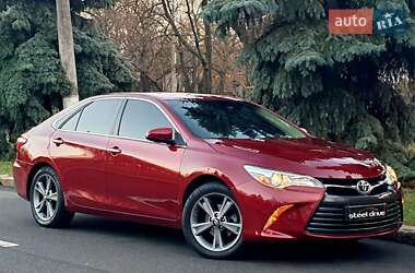 Седан Toyota Camry 2015 в Миколаєві