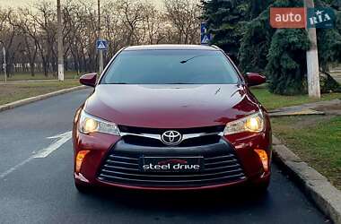 Седан Toyota Camry 2015 в Миколаєві