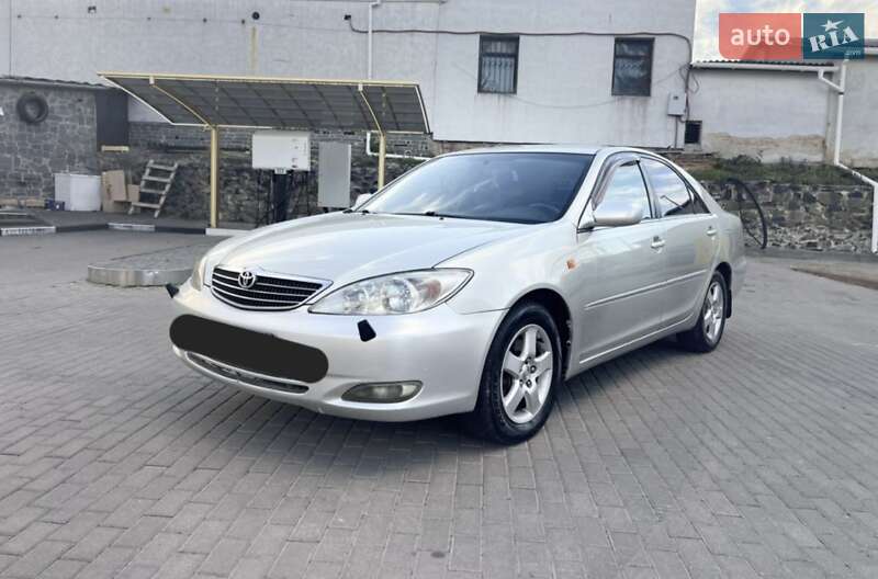 Седан Toyota Camry 2004 в Луцьку