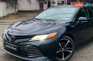 Седан Toyota Camry 2018 в Николаеве