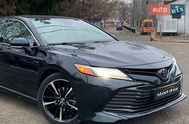 Седан Toyota Camry 2018 в Николаеве