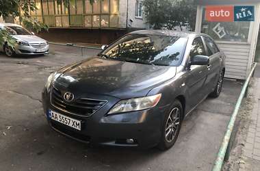 Седан Toyota Camry 2007 в Києві