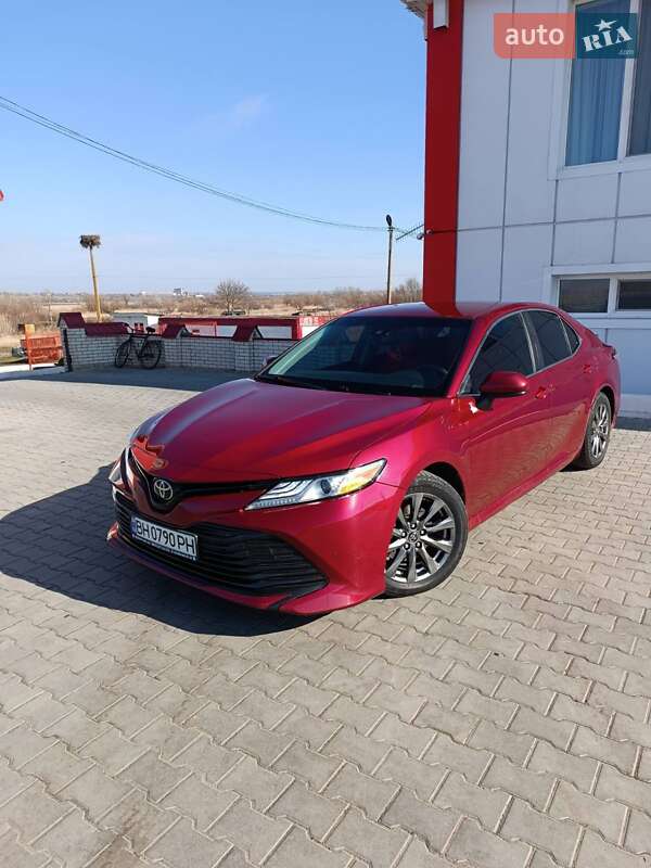 Седан Toyota Camry 2018 в Любашівці