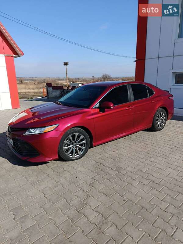 Седан Toyota Camry 2018 в Любашівці