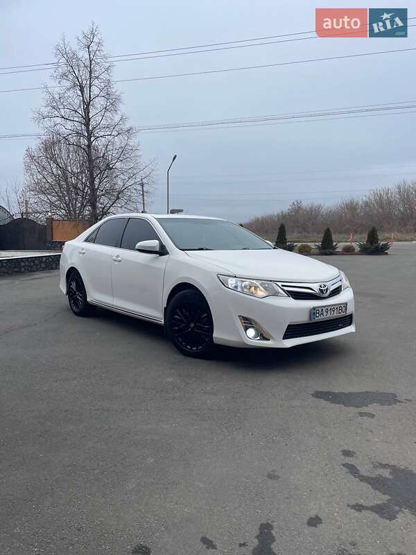Седан Toyota Camry 2012 в Благовіщенську