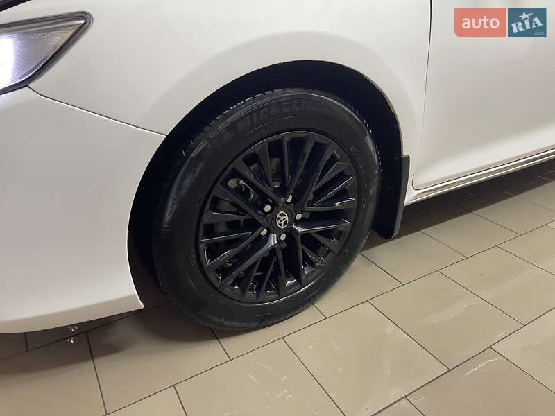 Седан Toyota Camry 2012 в Благовіщенську