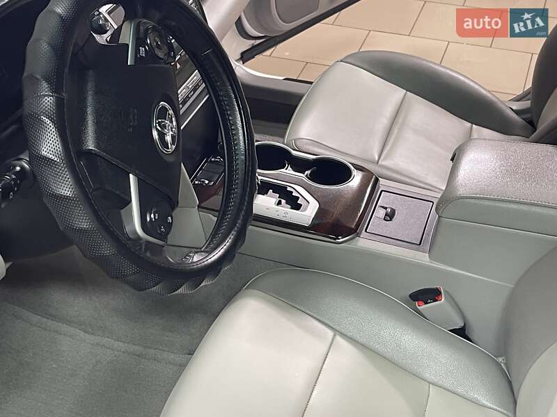 Седан Toyota Camry 2012 в Благовіщенську