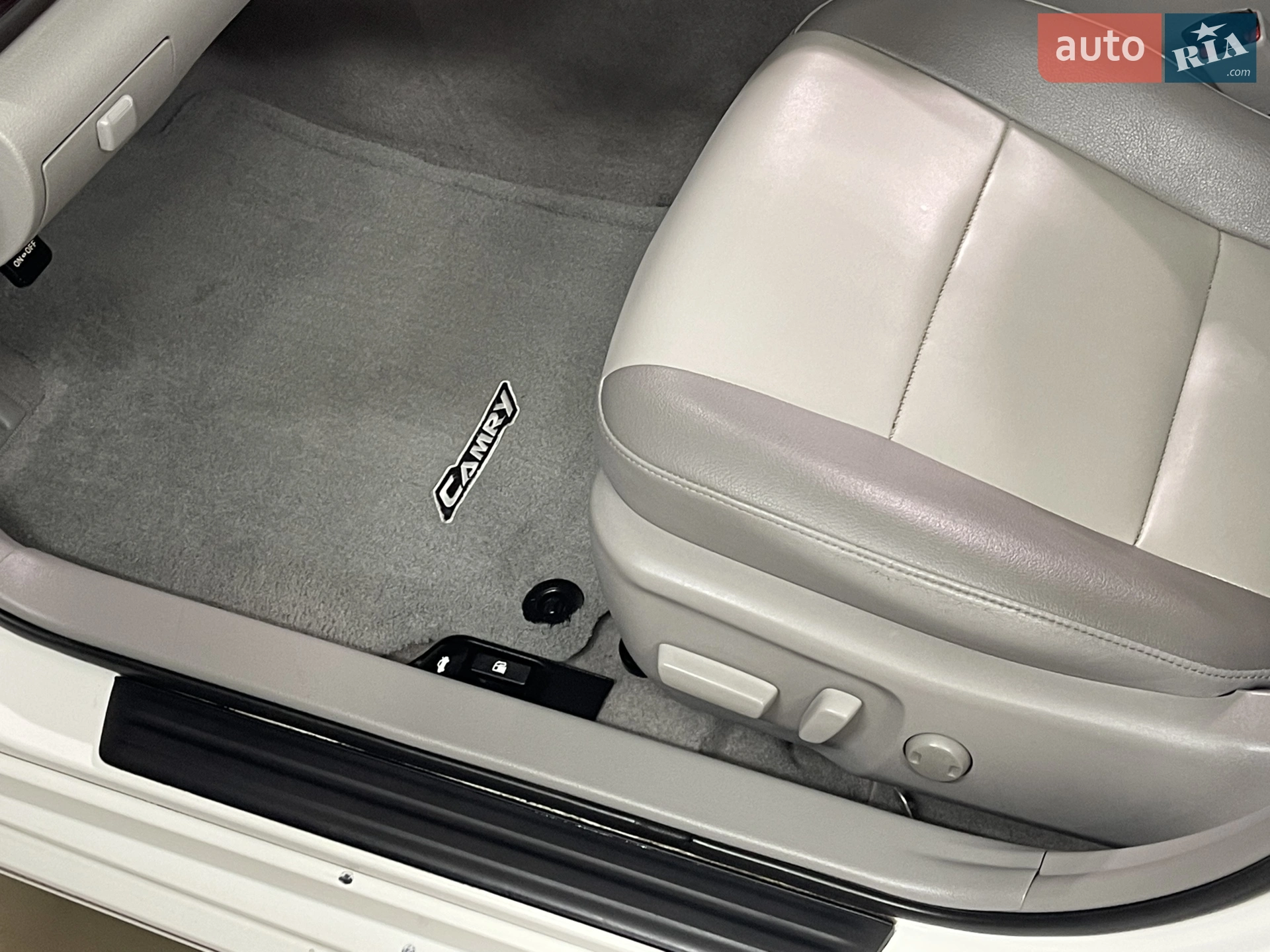 2012 Toyota Camry - мініатюра 56