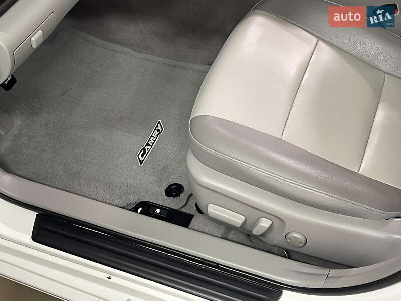 Седан Toyota Camry 2012 в Благовіщенську
