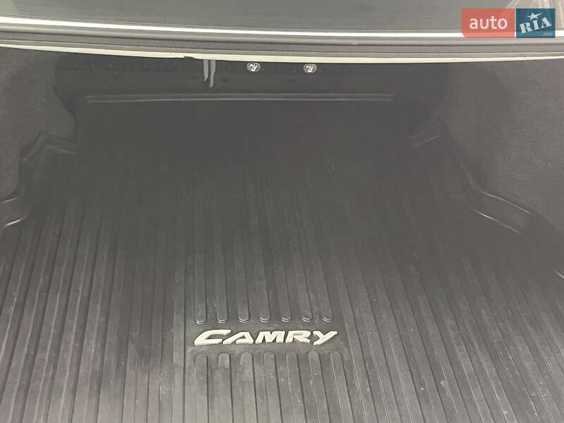 Седан Toyota Camry 2012 в Благовіщенську