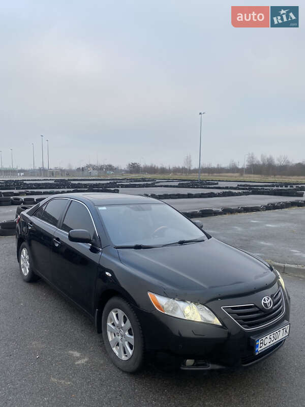 Седан Toyota Camry 2007 в Львове