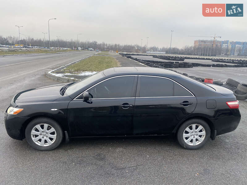 Седан Toyota Camry 2007 в Львове