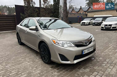 Седан Toyota Camry 2013 в Києві