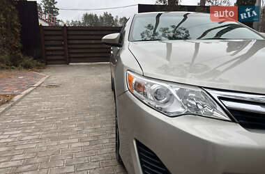 Седан Toyota Camry 2013 в Києві