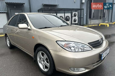 Седан Toyota Camry 2003 в Ужгороді