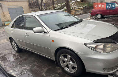 Седан Toyota Camry 2002 в Києві