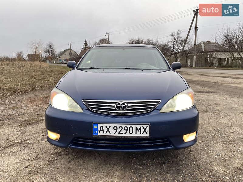 Седан Toyota Camry 2005 в Харкові