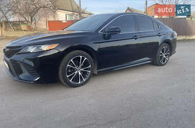 Седан Toyota Camry 2018 в Миргороді