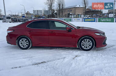 Седан Toyota Camry 2018 в Тернополе