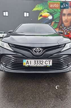 Седан Toyota Camry 2019 в Обухові