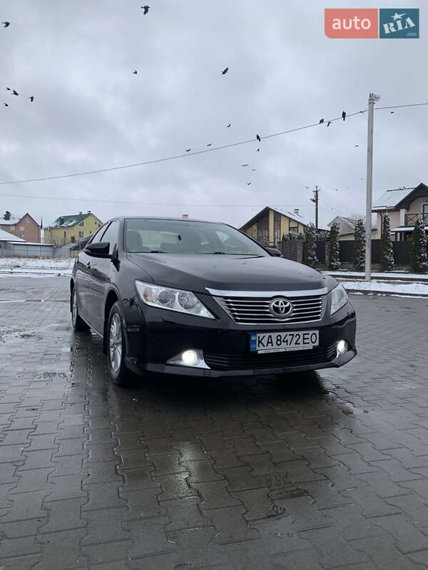 Седан Toyota Camry 2011 в Хмельницькому