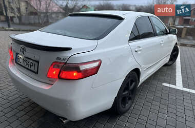 Седан Toyota Camry 2006 в Виннице