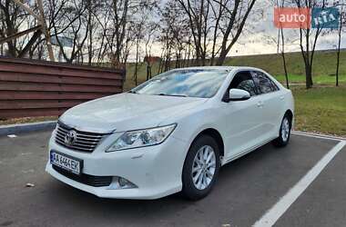 Седан Toyota Camry 2012 в Киеве