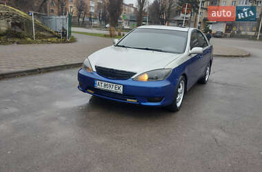 Седан Toyota Camry 2004 в Києві