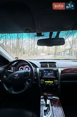 Седан Toyota Camry 2012 в Хмельнике