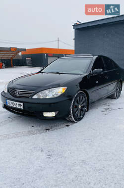 Седан Toyota Camry 2004 в Харкові