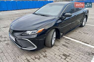 Седан Toyota Camry 2021 в Виннице