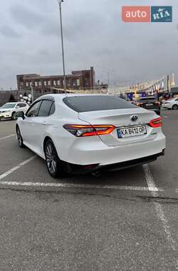 Седан Toyota Camry 2021 в Киеве