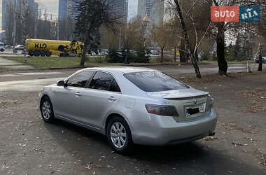 Седан Toyota Camry 2007 в Києві