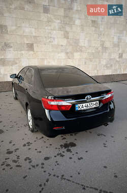 Седан Toyota Camry 2011 в Києві