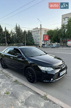 Седан Toyota Camry 2017 в Сумах