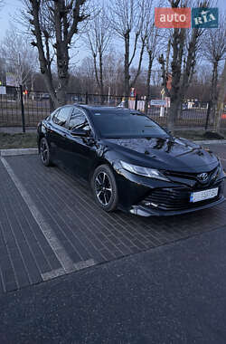 Седан Toyota Camry 2018 в Кропивницькому