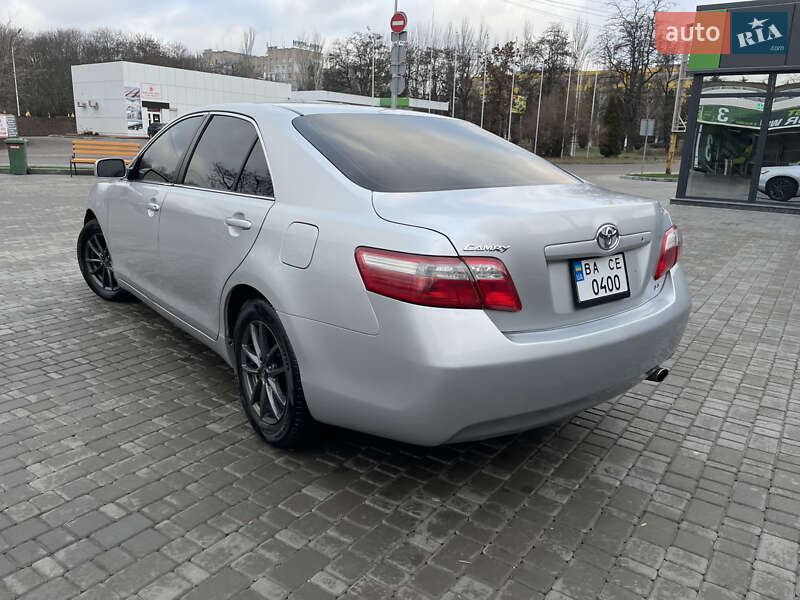 Седан Toyota Camry 2008 в Кропивницком